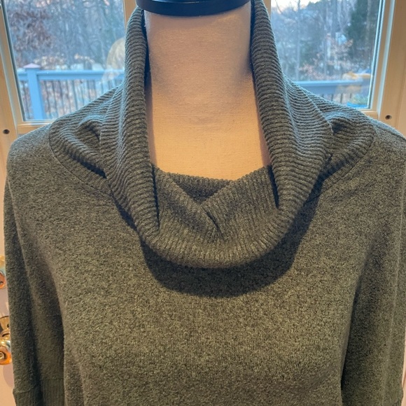 Anthropologie Postage Stamp Sweater Women's Medium Green Cowl Neck - Picture 1 of 10